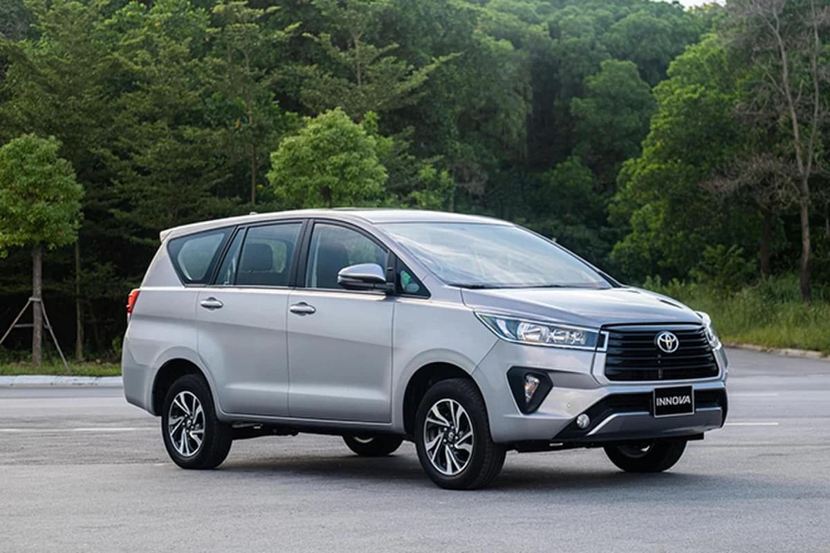 Toyota Innova Giá lăn bánh 2023 TSKT  đánh giá chi tiết