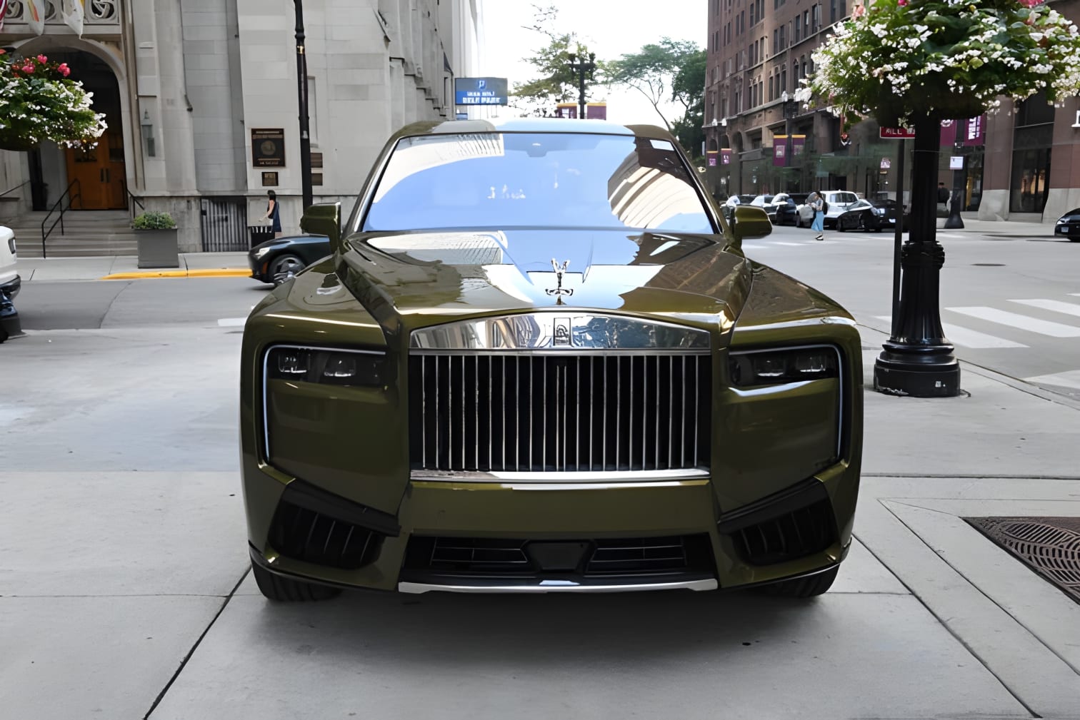 Đầu xe Rolls-Royce Cullinan Series II