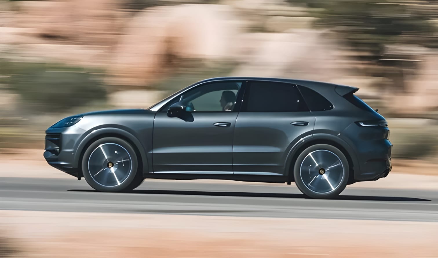 Thân xe Porsche Cayenne 2024 thể thao
