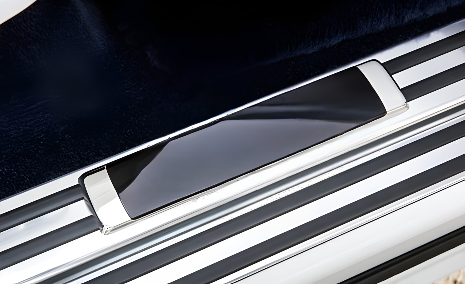 Bậc lên xuống Rolls-Royce Phantom 8