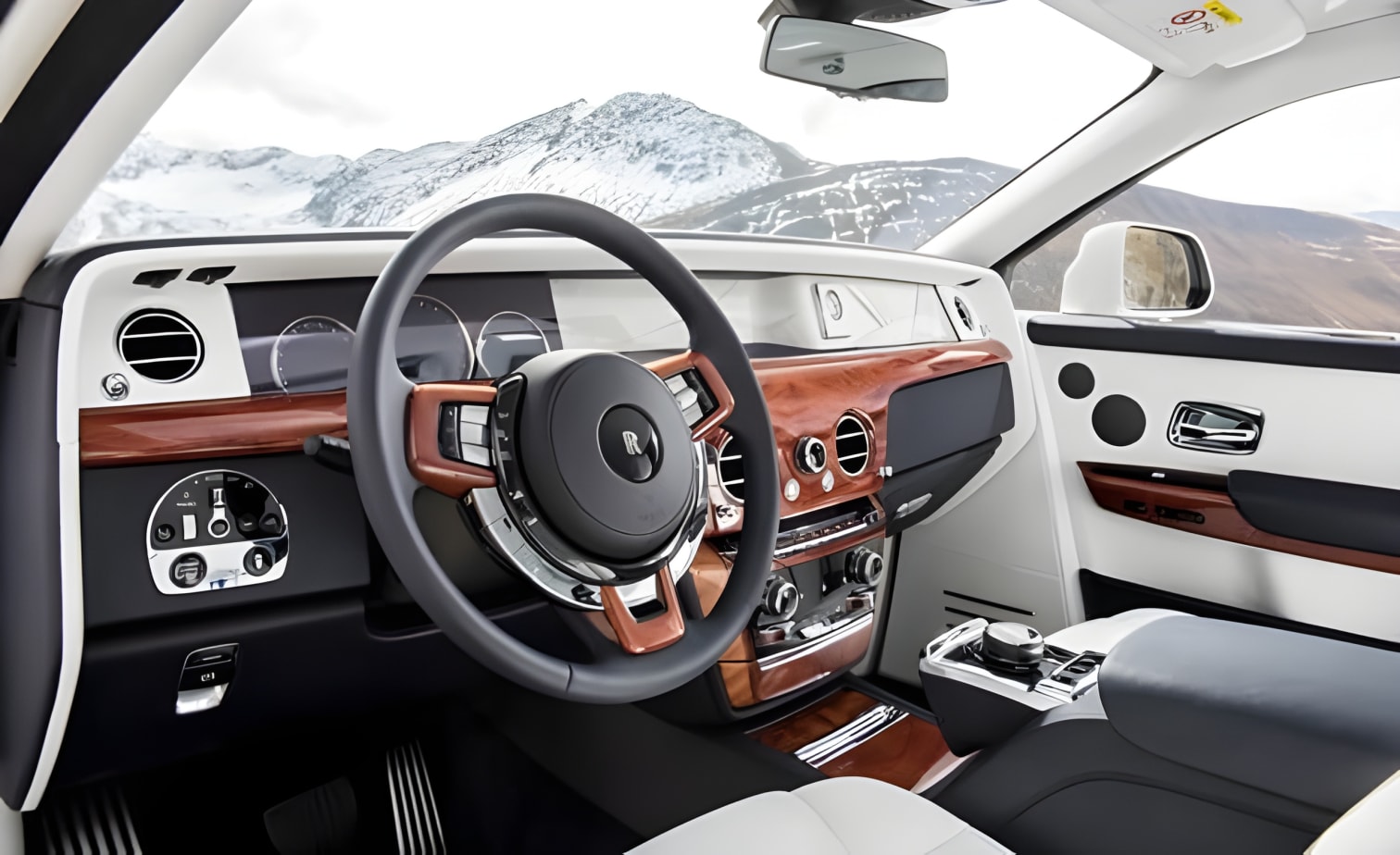 Khoang cabin Rolls-Royce Phantom 8 sang trọng