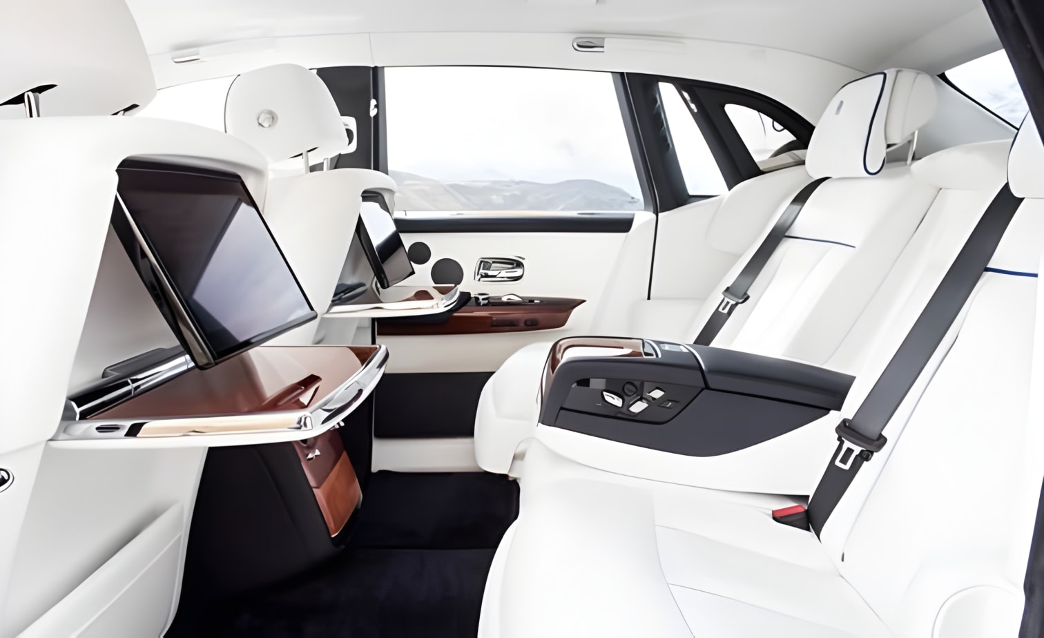 Ghế sau Rolls-Royce Phantom 8 rộng rãi