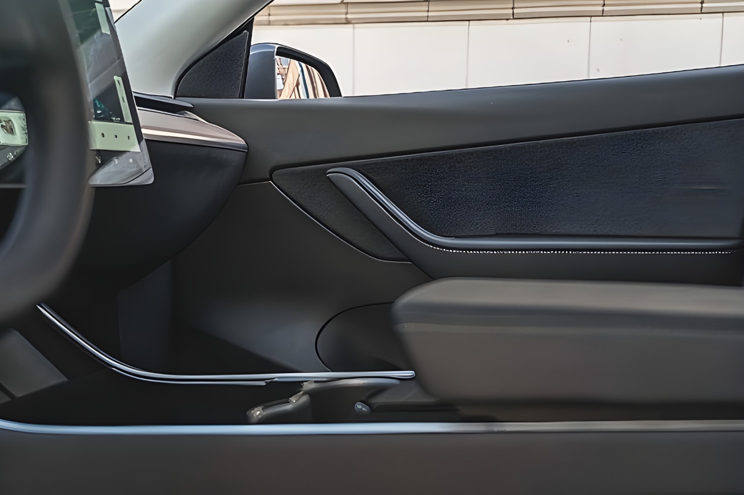 Cửa xe Tesla Model Y