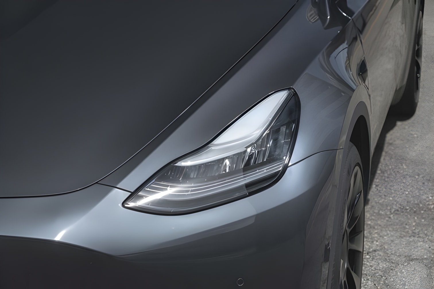 Đèn pha trước của Tesla Model Y