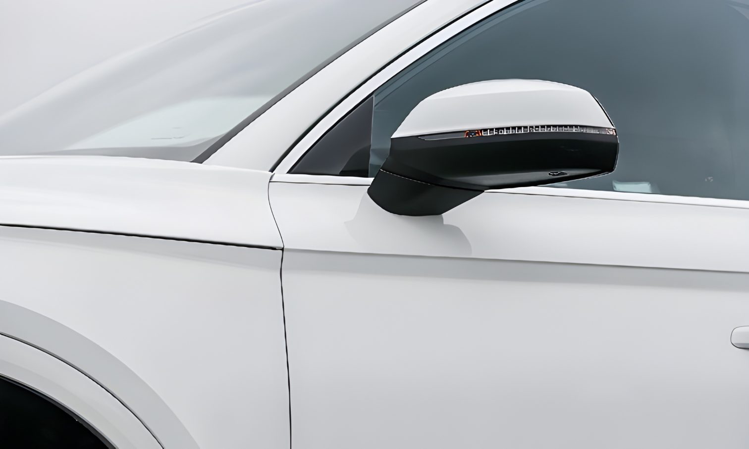 Gương chiếu hậu Audi Q5 hiện đại