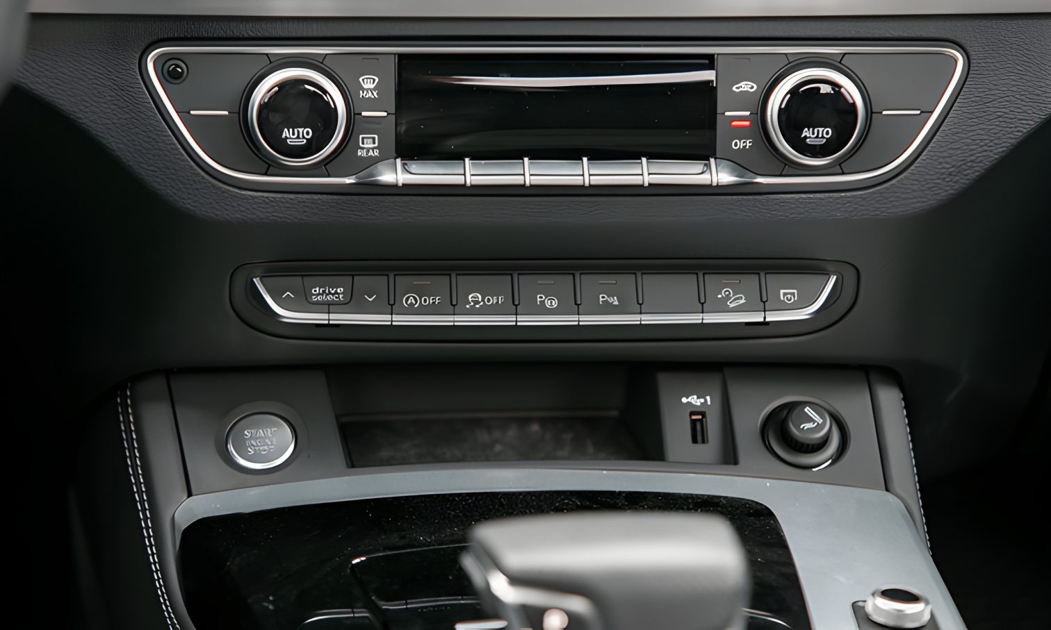 Các phím chức năng Audi Q5 hiện đại