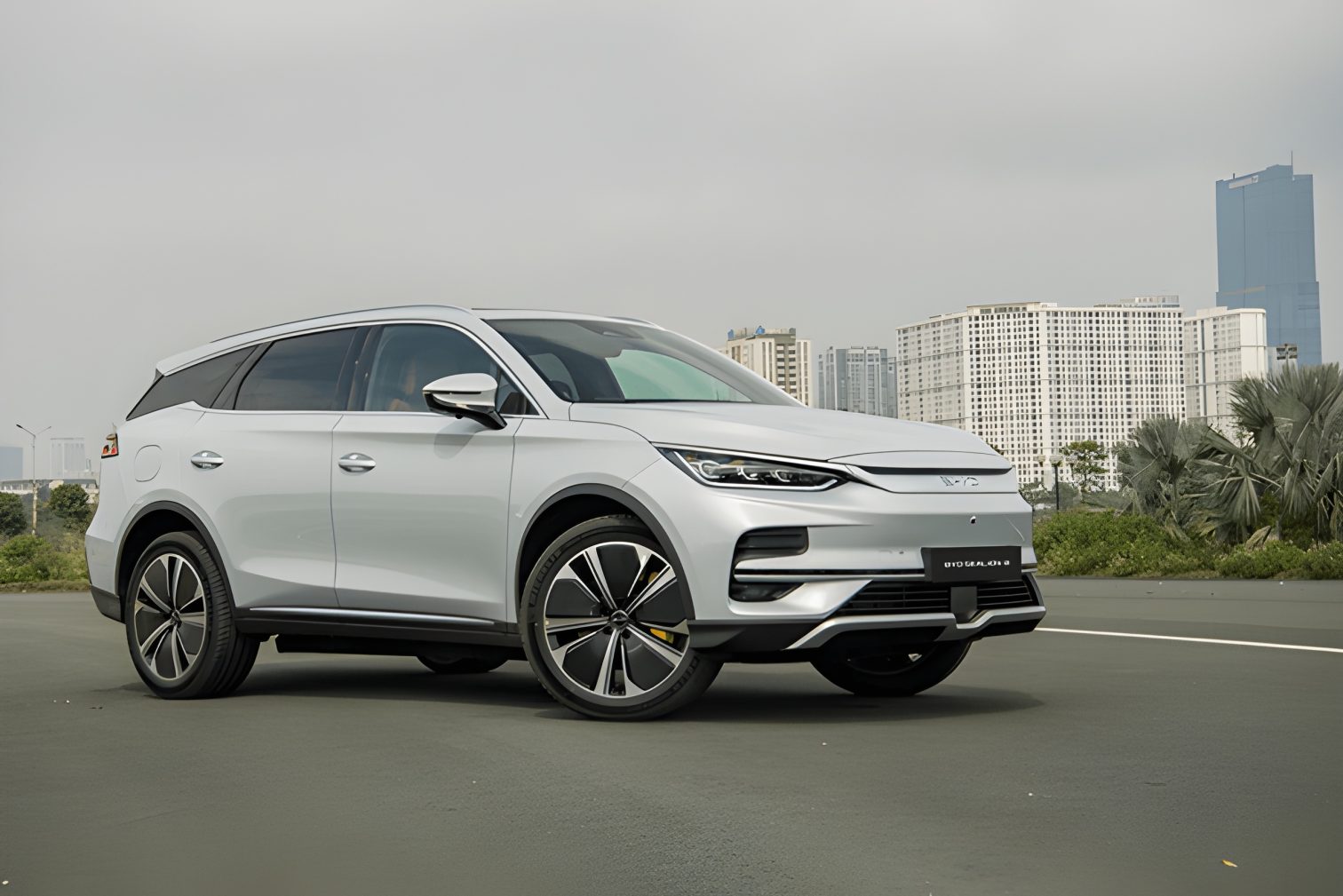 Giá xe BYD Sealion 8 tại Việt Nam