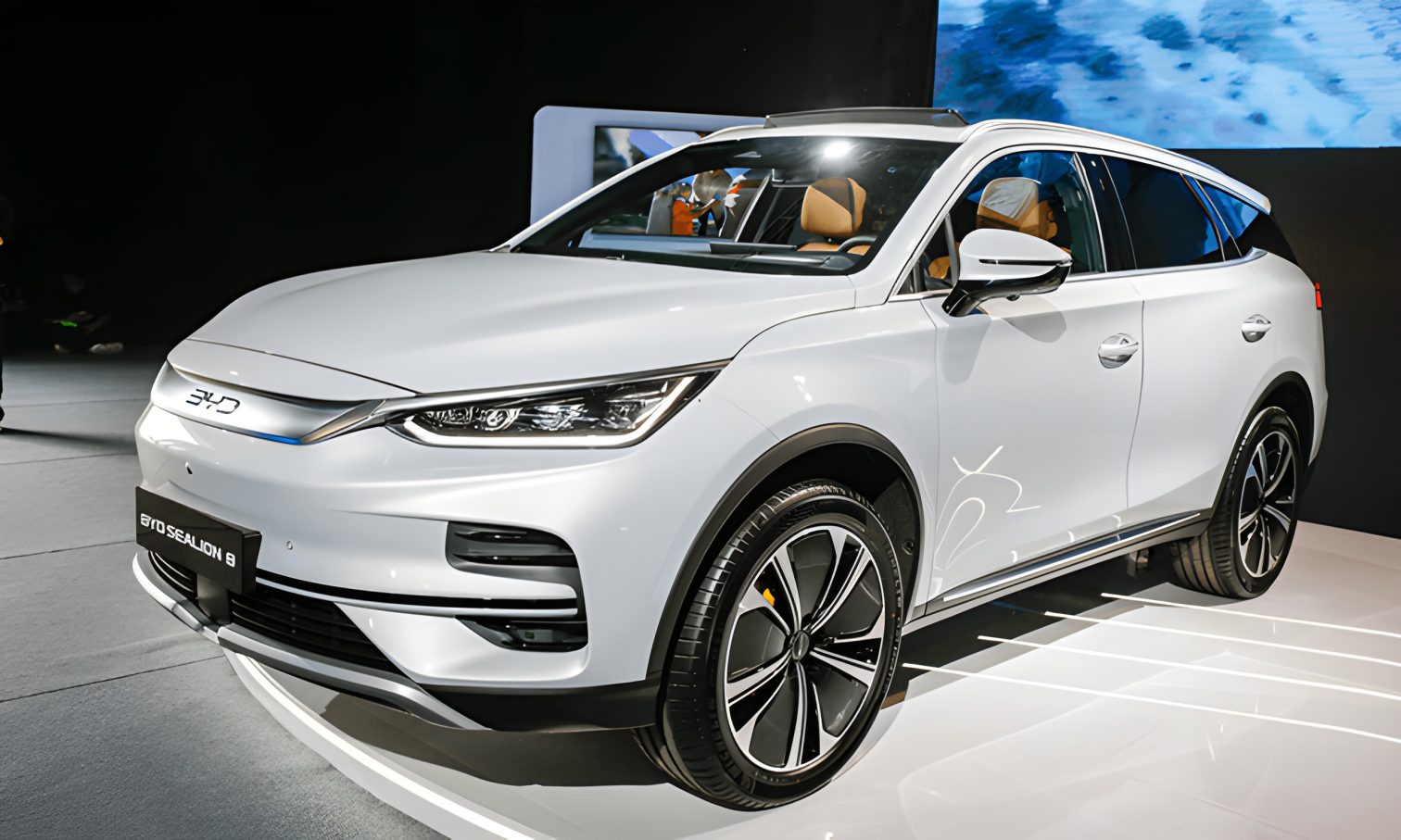 Tổng quan ngoại thất xe BYD Sealion 8