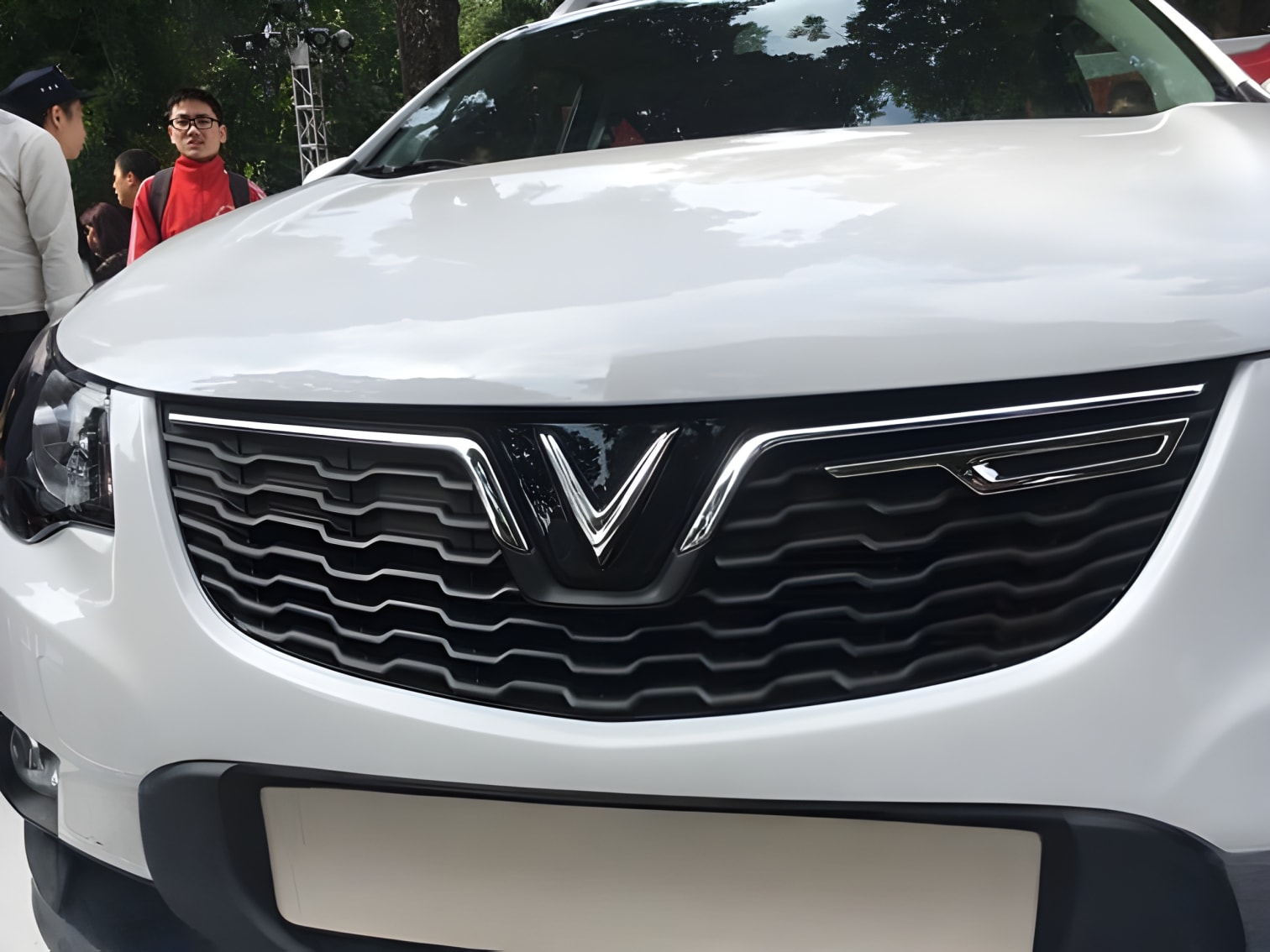 Lưới tản nhiệt ca-lăng xe VinFast Fadil