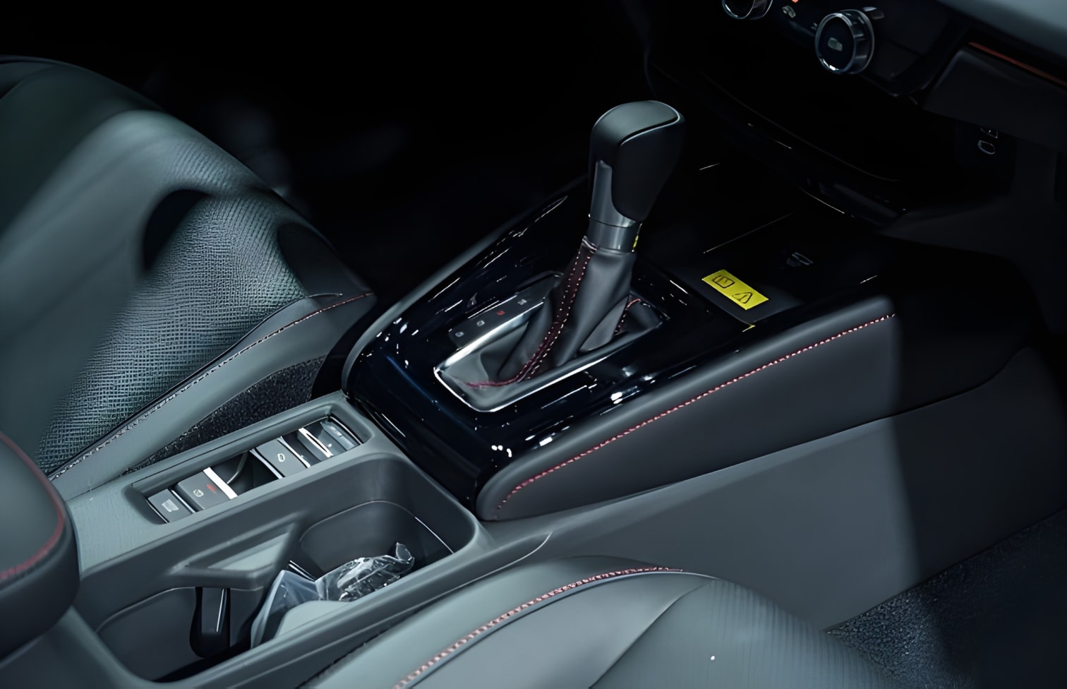 Hệ thống cần số trên Honda HR-V Hybrid
