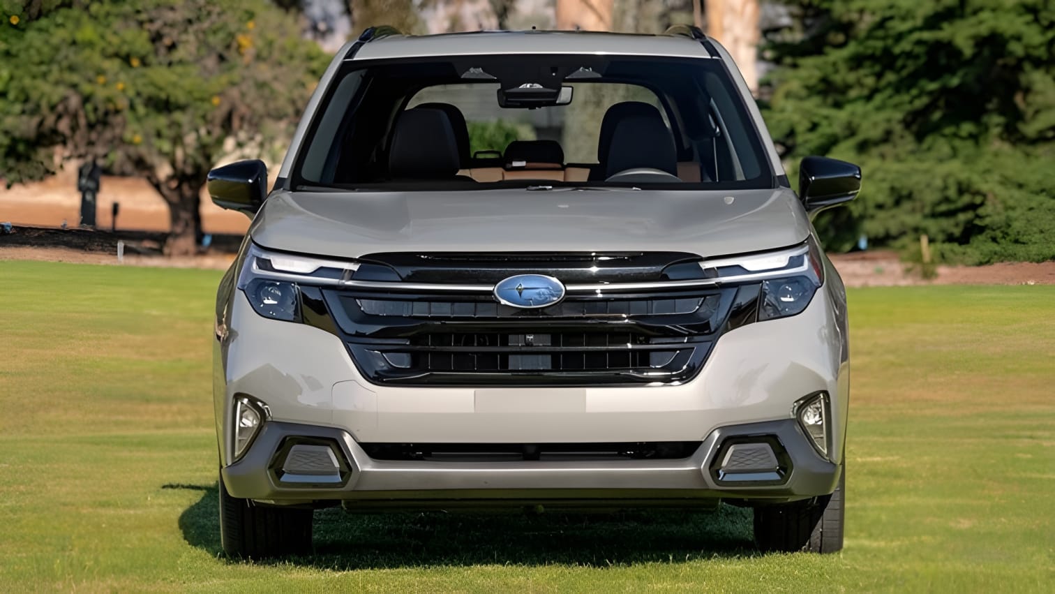 Đầu xe Subaru Forester 2025 góc trước