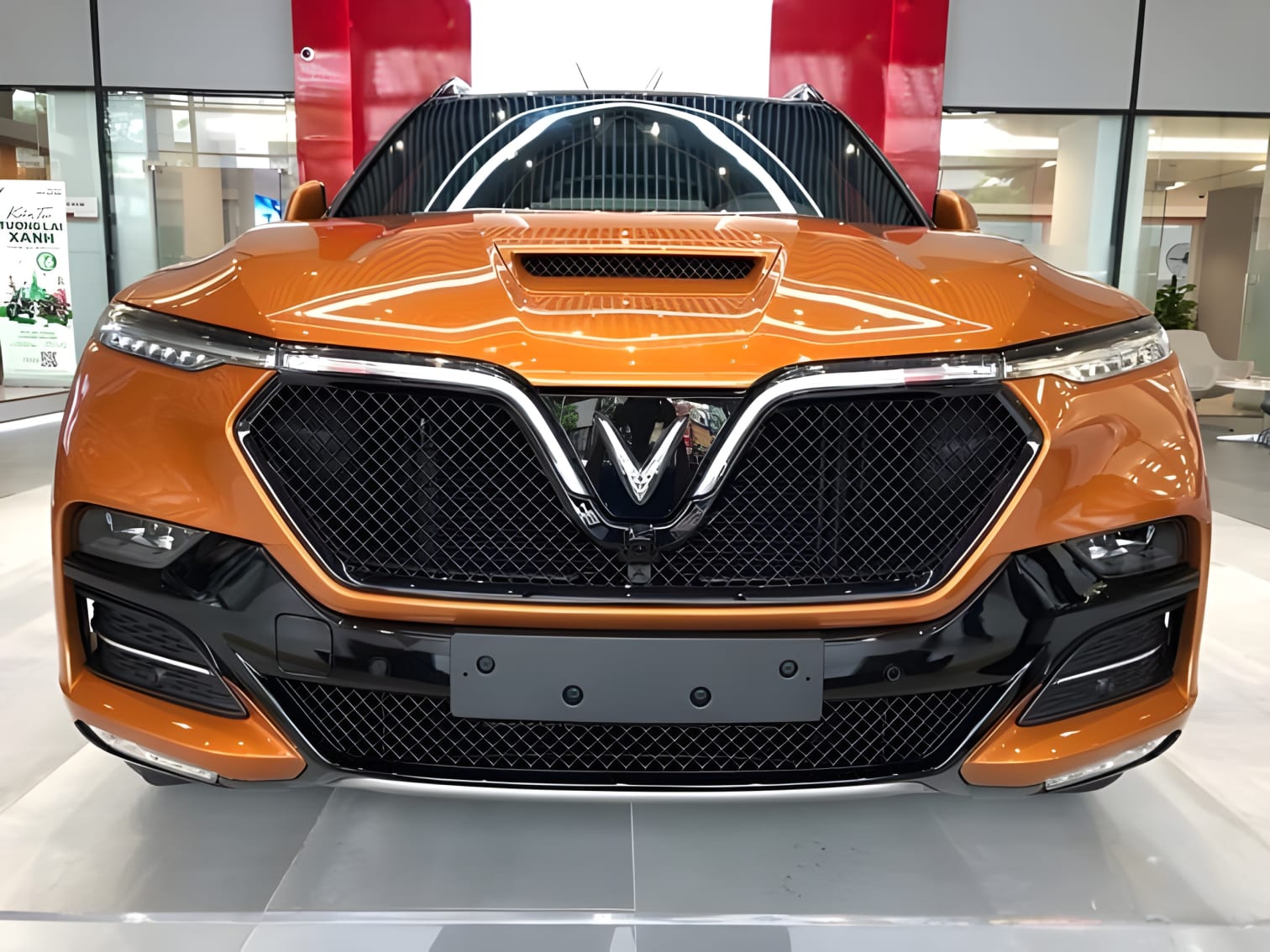 Đầu xe VinFast President góc trước