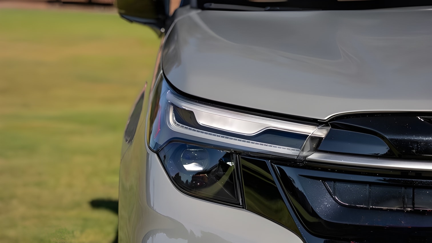 Đèn pha Subaru Forester 2025 công nghệ cao