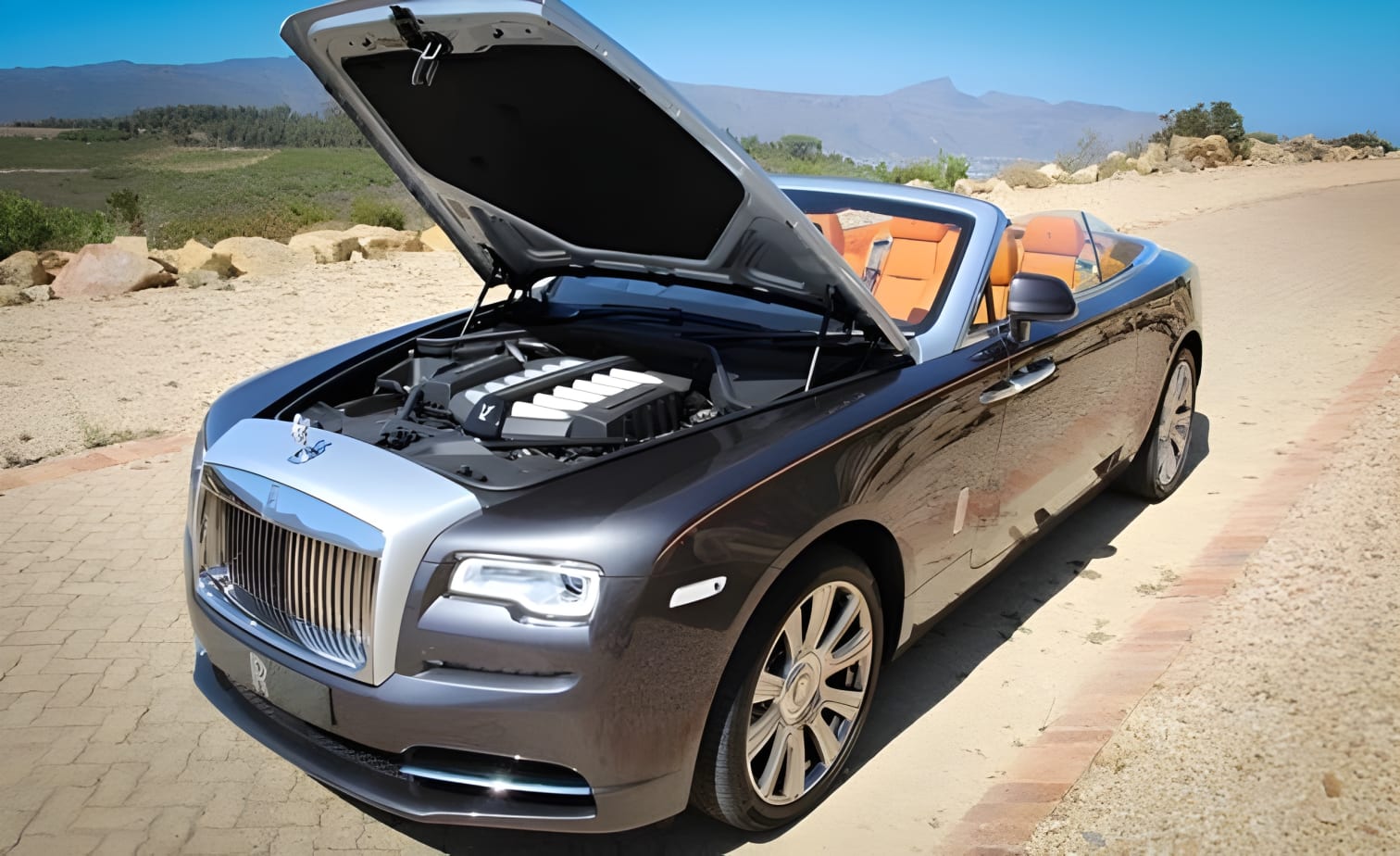 Động cơ xe Rolls-Royce Dawn V12 mạnh mẽ