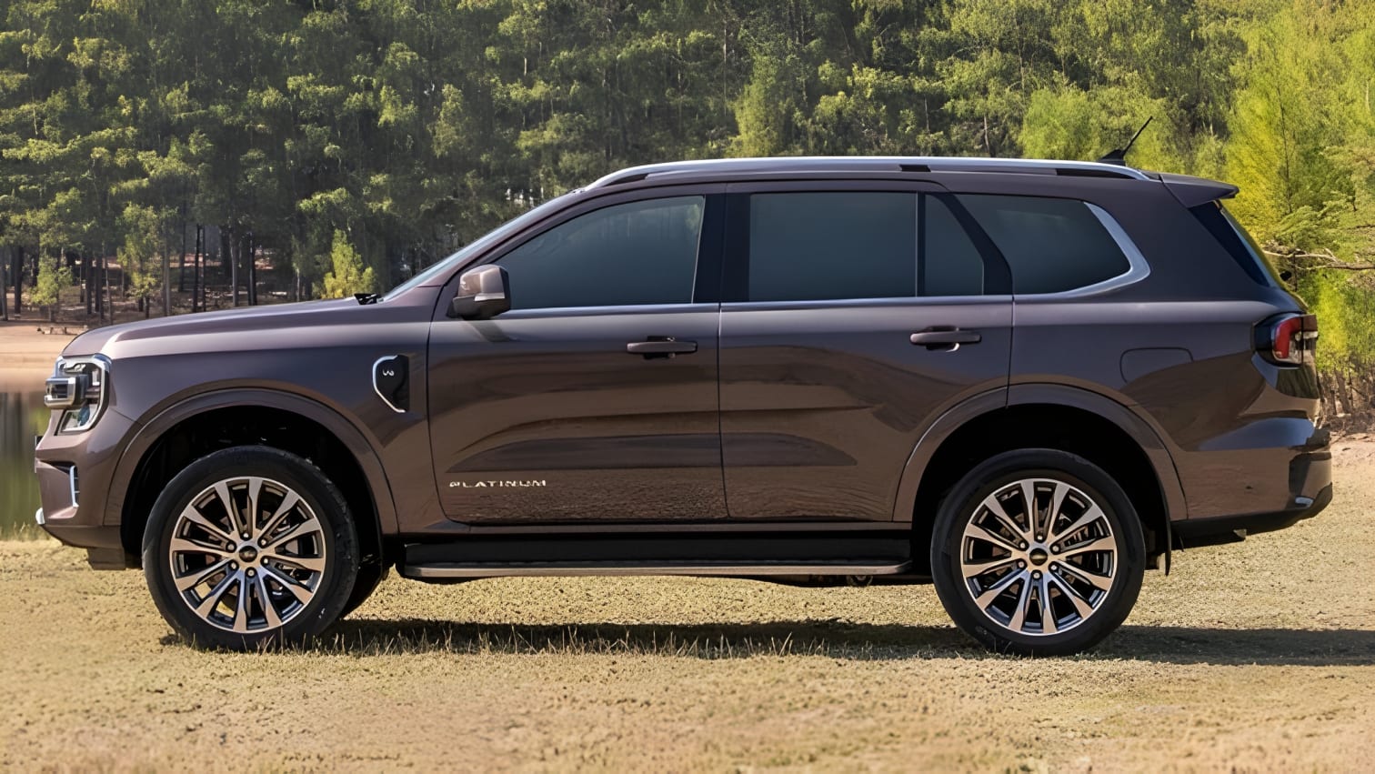 Thân xe Ford Everest Platinum 2024