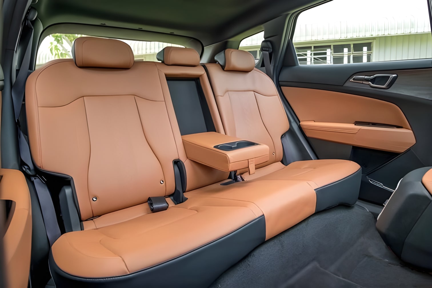 Hàng ghế thứ hai xe Kia Sportage rộng thoải mái