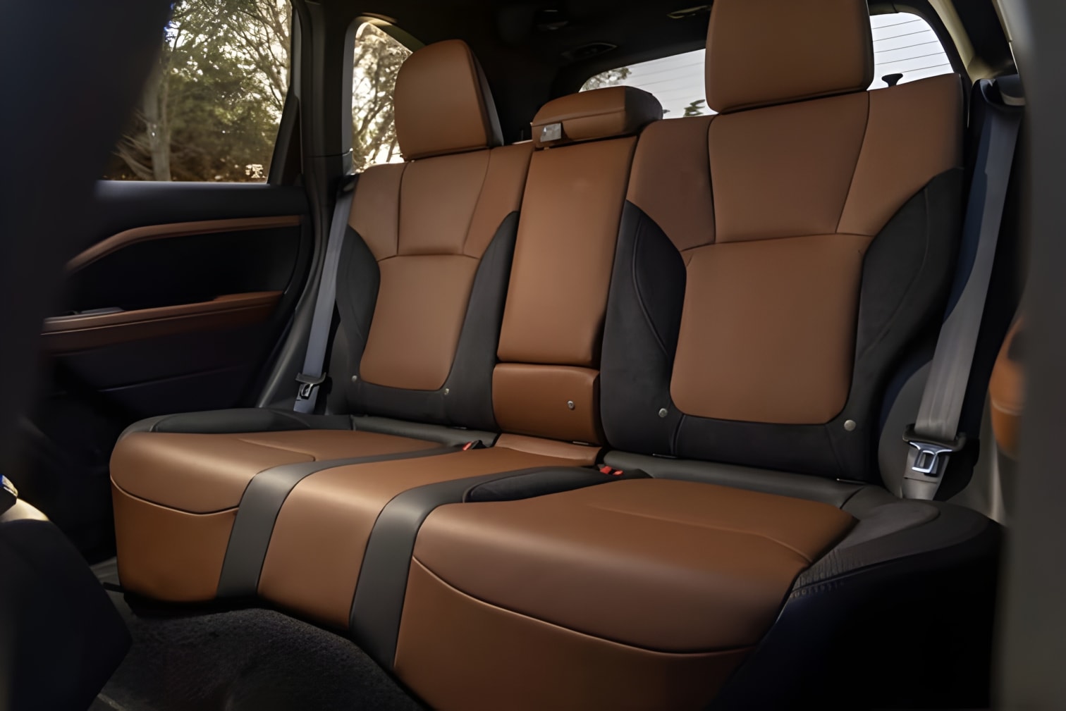 Hàng ghế thứ 2 Subaru Forester 2025 rộng rãi