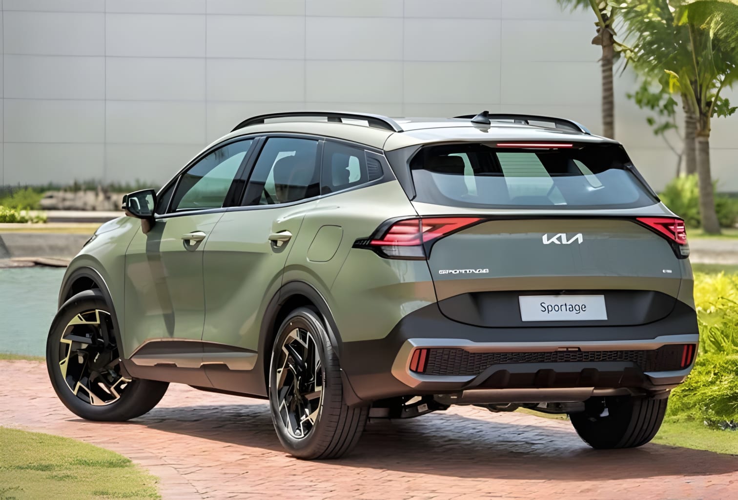 Hông xe Kia Sportage nhìn từ góc bên cạnh