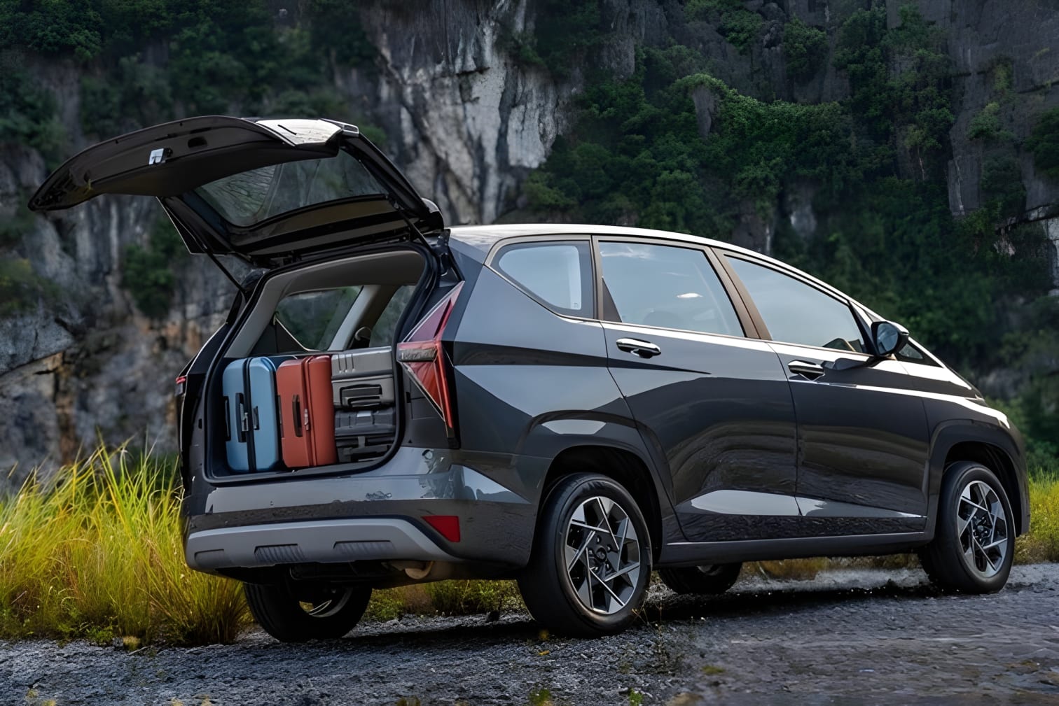 Khoang hành lý Hyundai Stargazer rộng rãi 7 chỗ