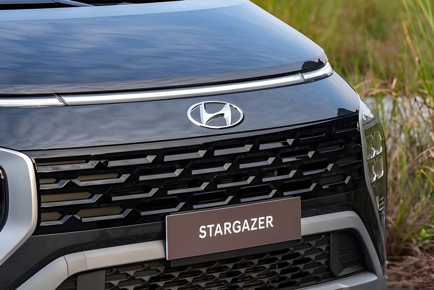 Lưới tản nhiệt Hyundai Stargazer thiết kế thể thao