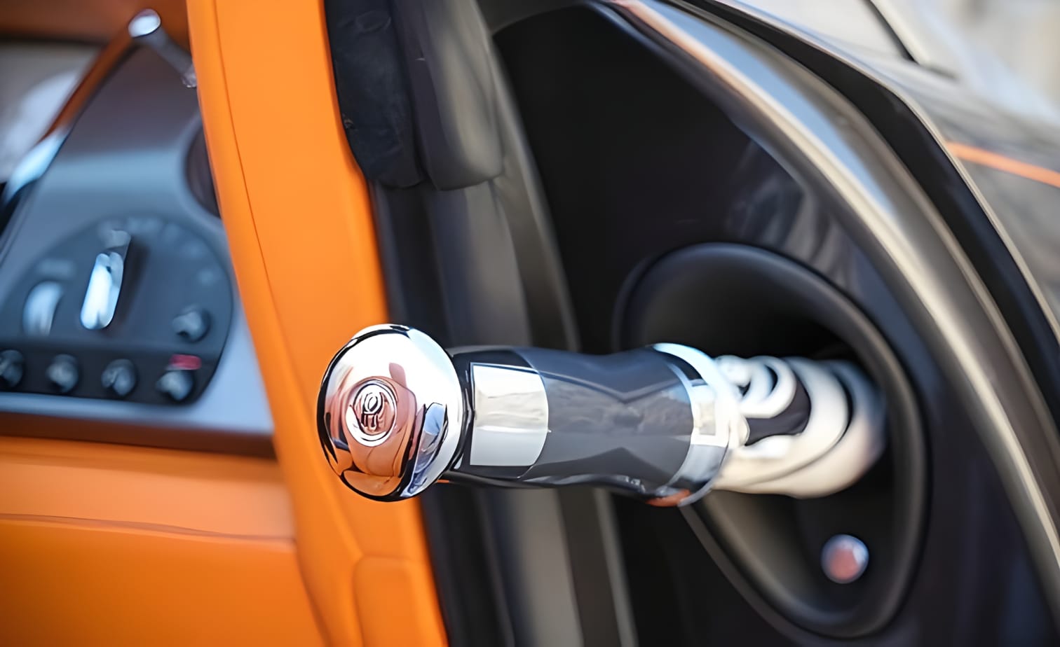 Khu vực để ổ khóa và khay đựng đồ Rolls-Royce Dawn