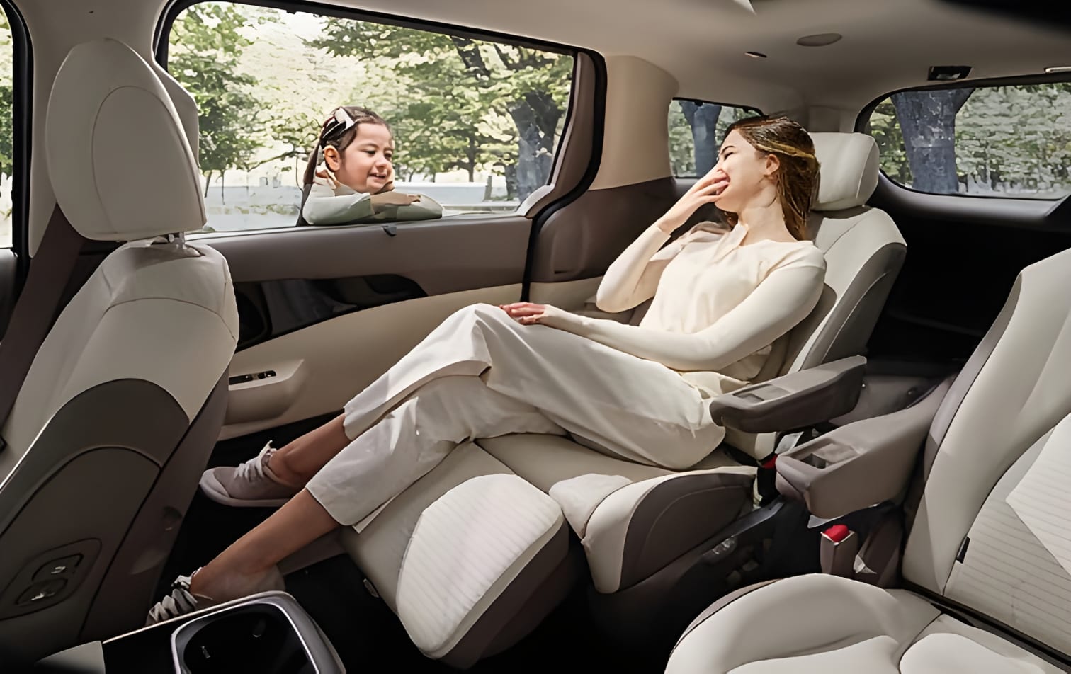 Hàng ghế sau Kia Carnival 2025