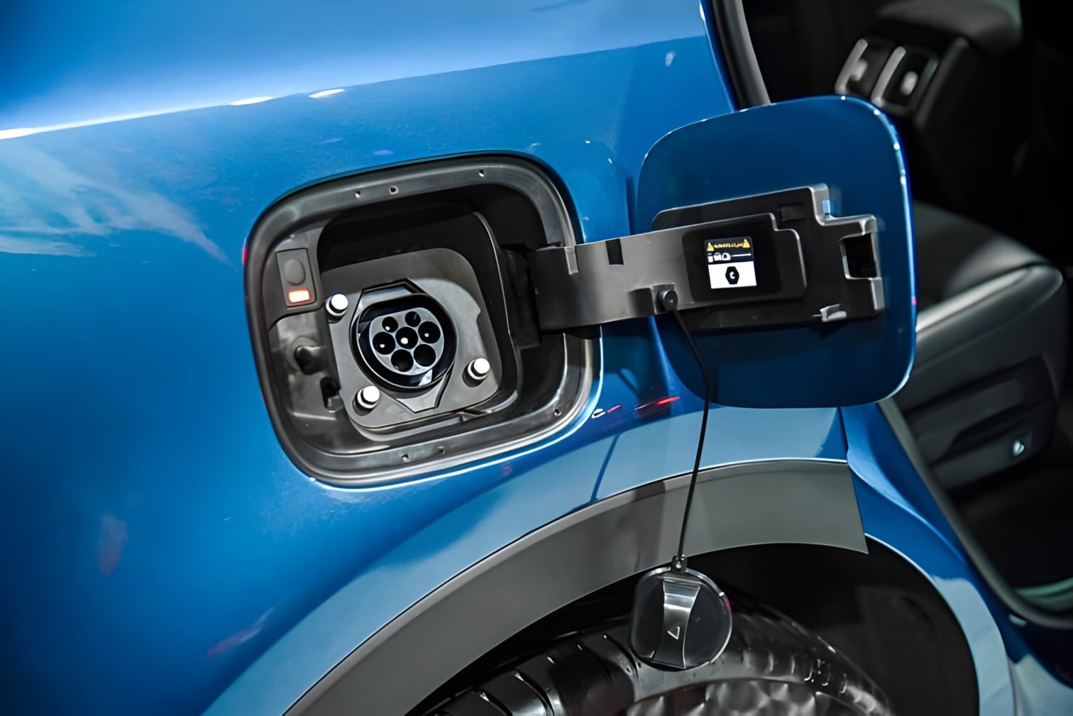 Cổng sạc pin Kia Sorento Hybrid dành cho xe hybrid
