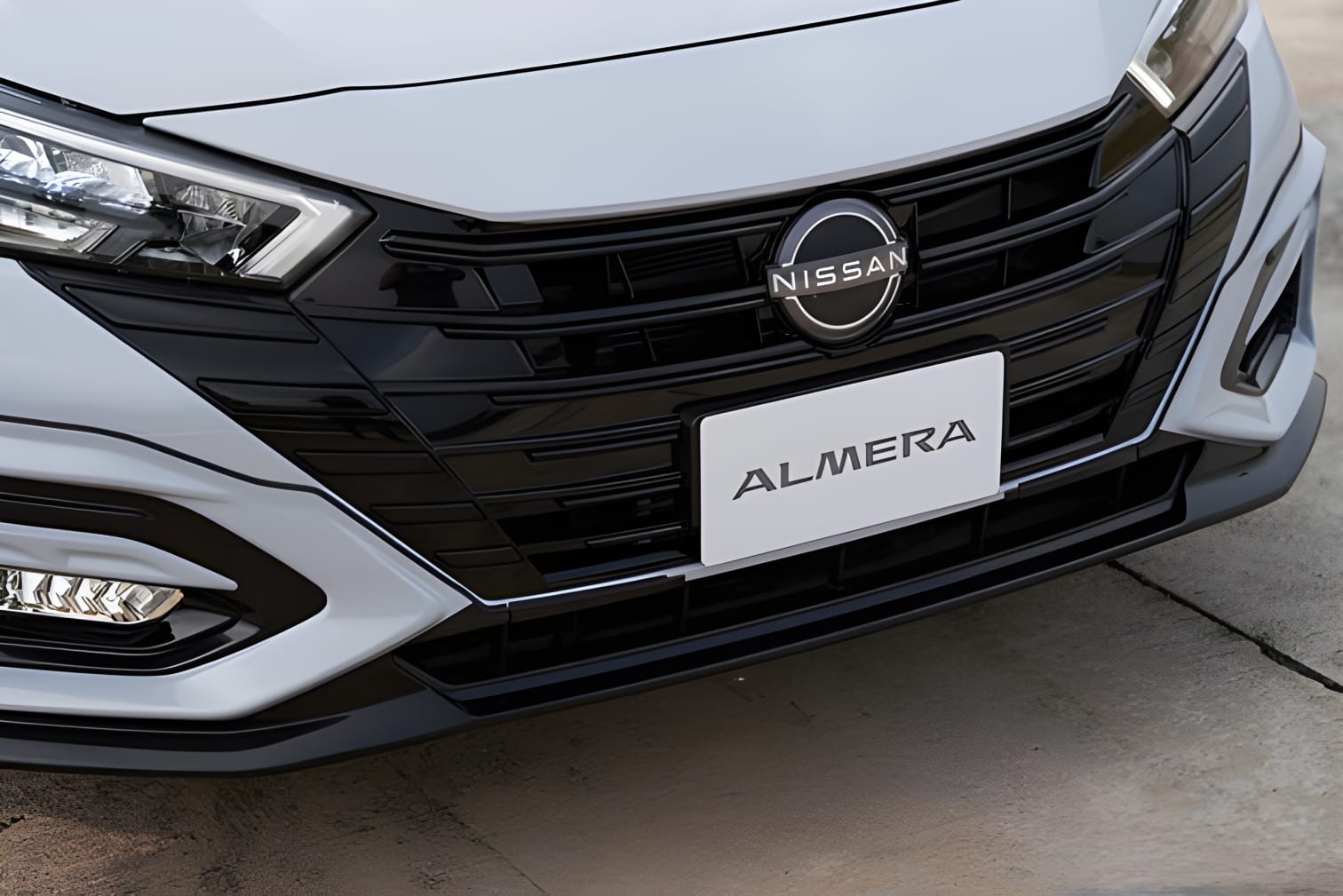 Lưới tản nhiệt Nissan Almera 2025 đặc trưng