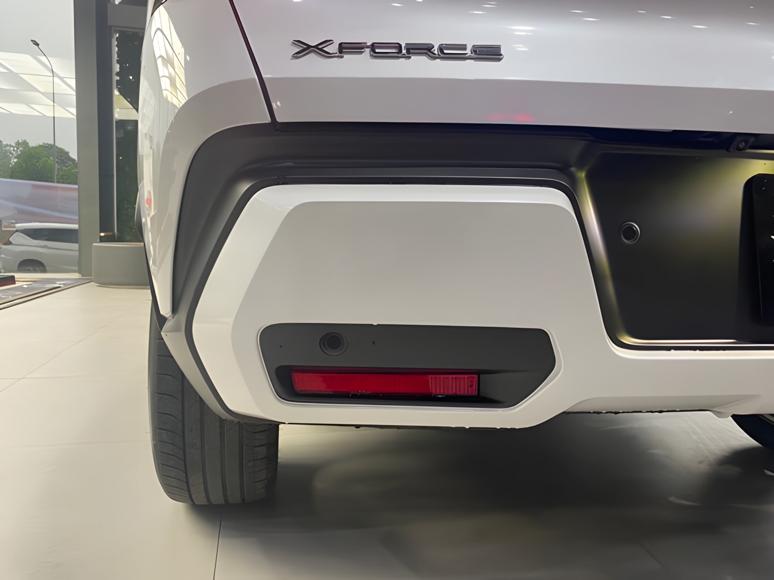 Đèn phản quang Mitsubishi XForce