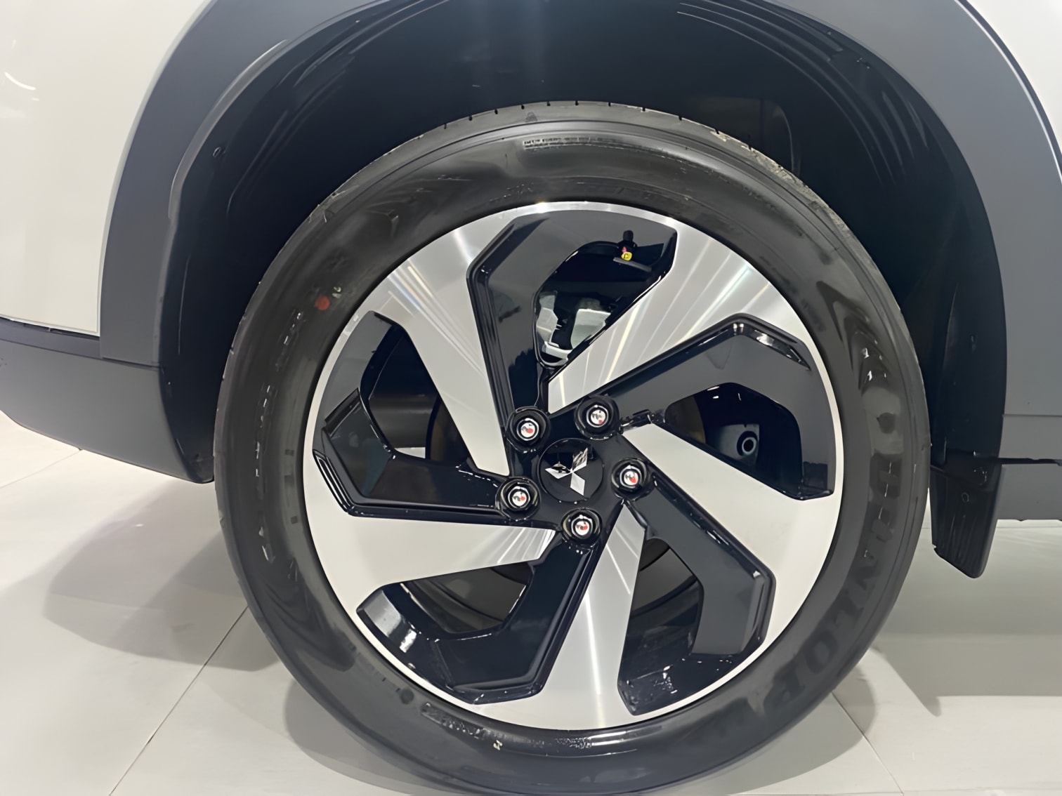Mâm xe Mitsubishi XForce