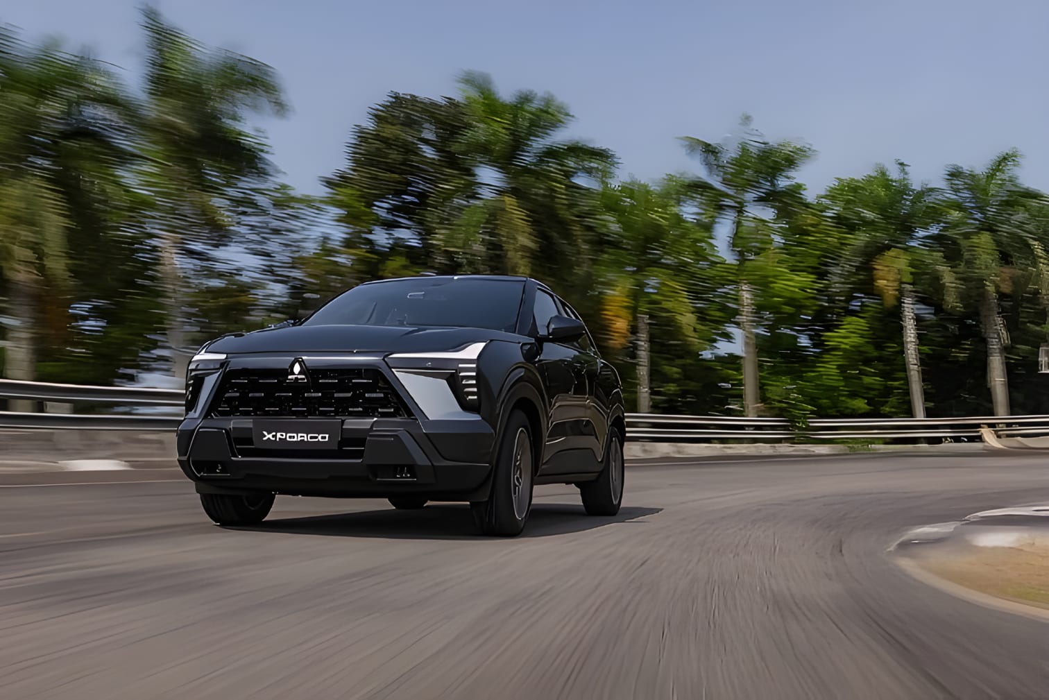 Mitsubishi XForce trong điều kiện vận hành