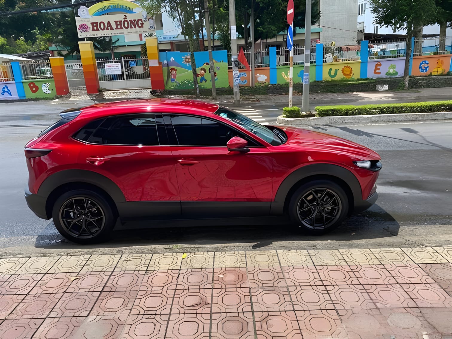 Ngoại thất Mazda CX-30 màu đỏ