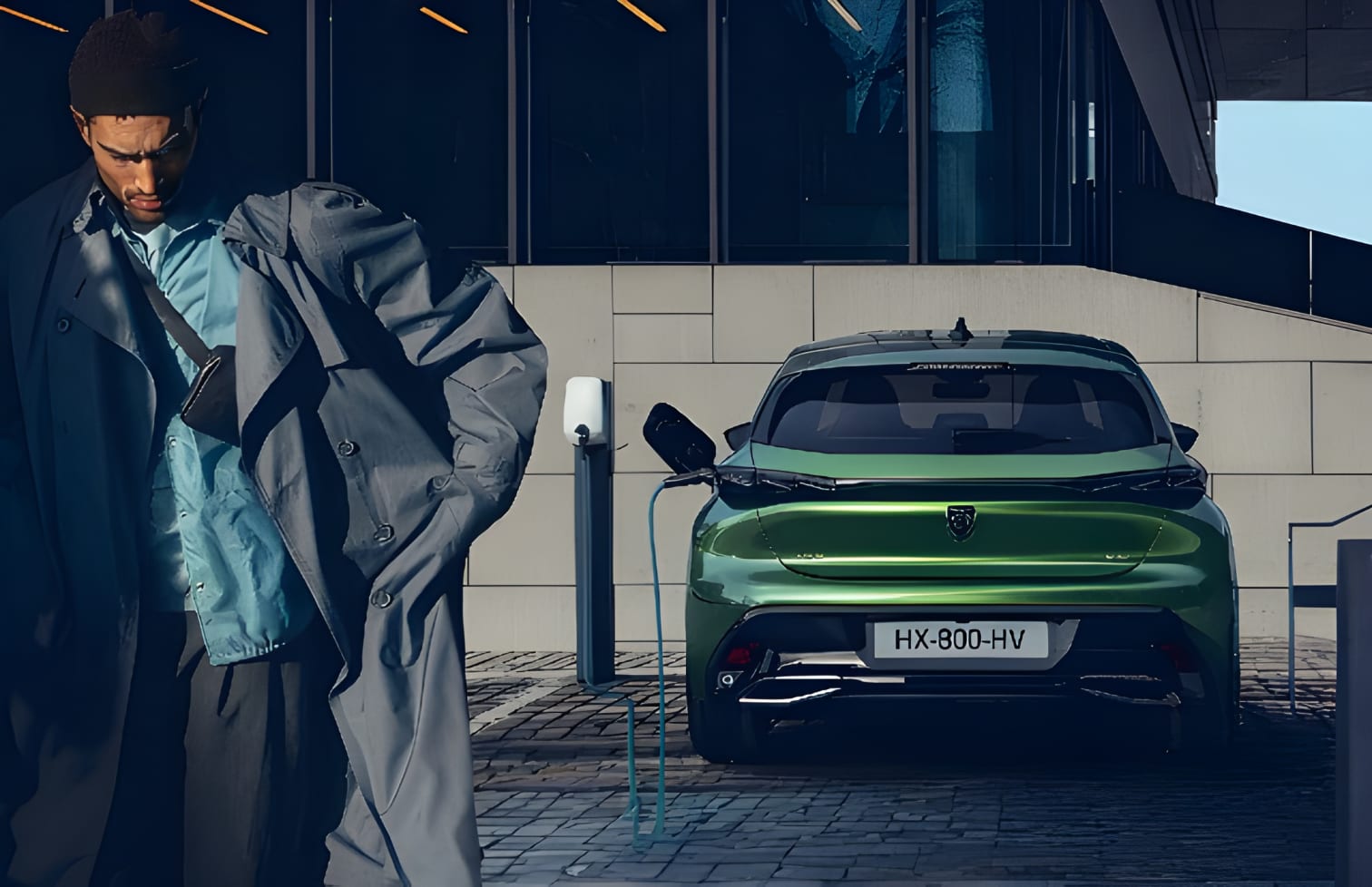 Peugeot 308 PHEV ra mắt thị trường