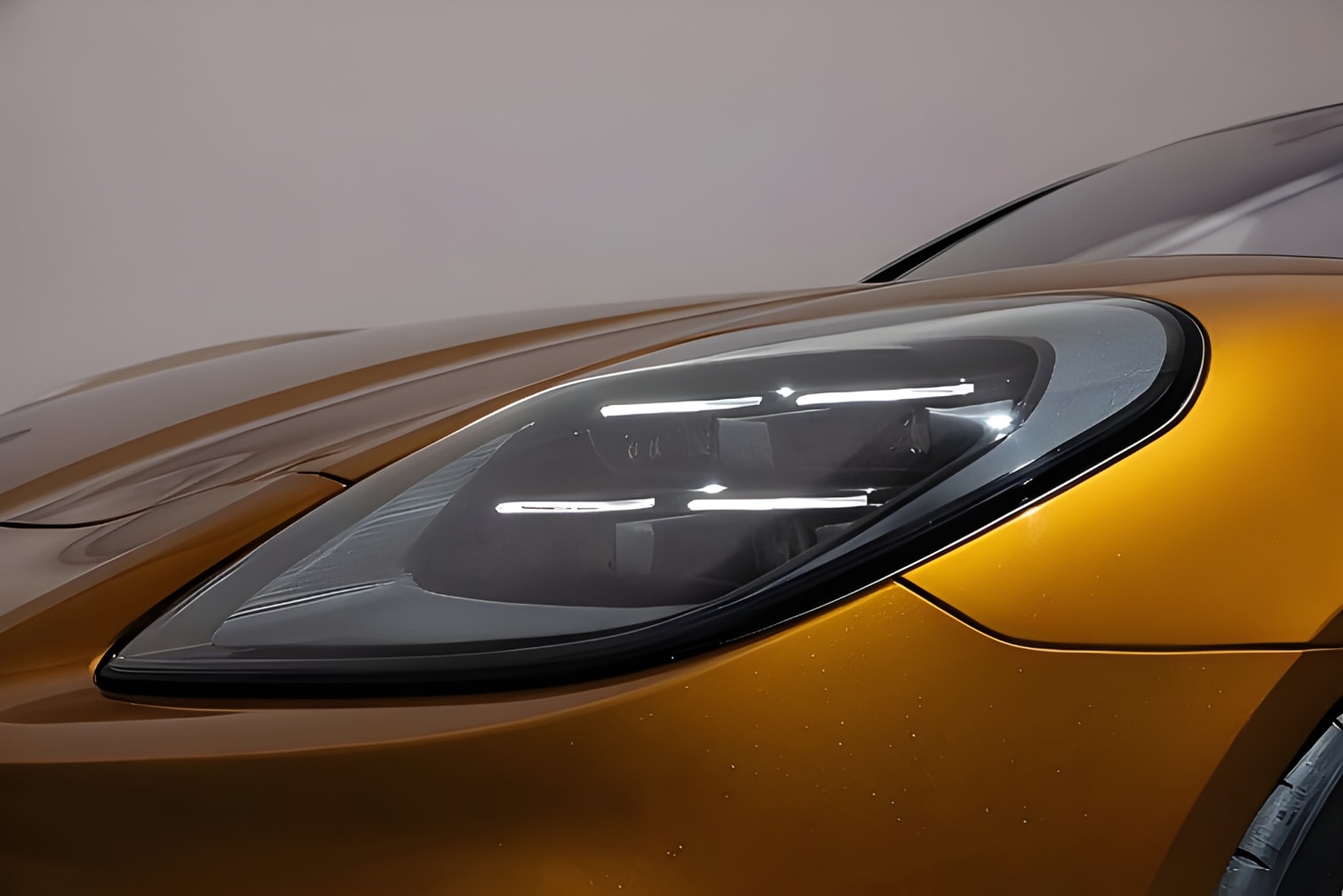 Đèn pha Porsche Panamera 2024 chi tiết