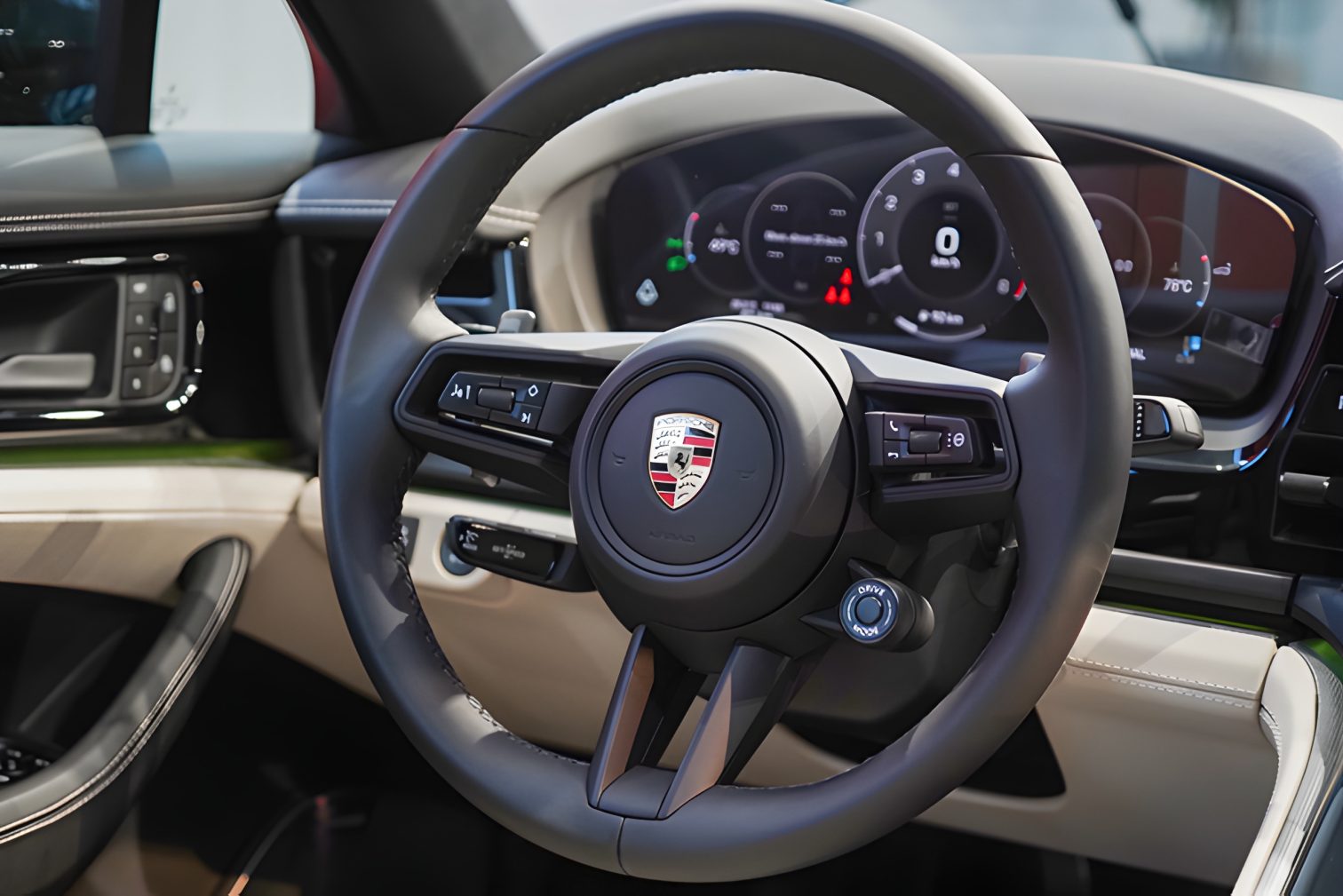 Vô lăng Porsche Panamera thế hệ mới