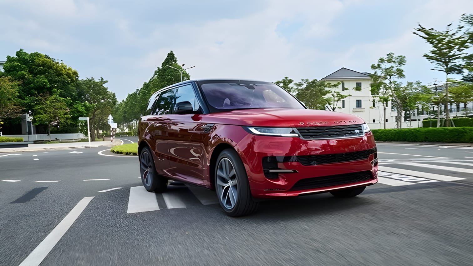 Range Rover Sport 2023 tổng quan thiết kế sang trọng
