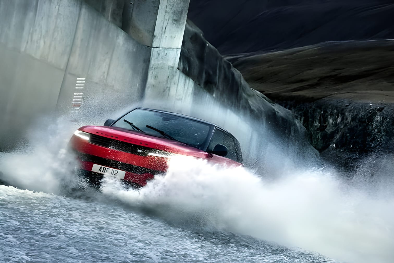 Hệ thống an toàn Range Rover Sport công nghệ hiện đại