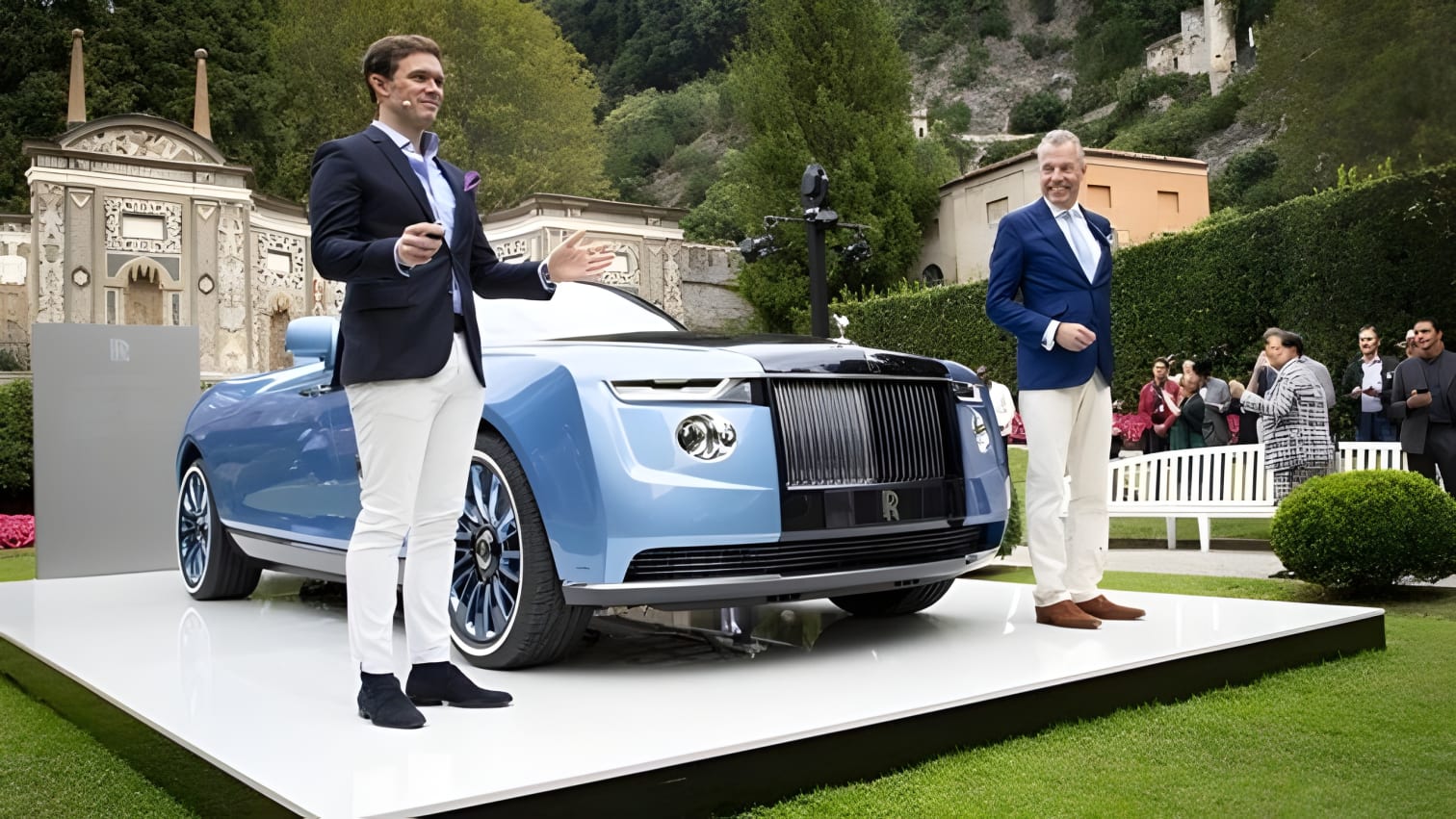 Xe Rolls-Royce Boat Tail mới ra mắt chính thức