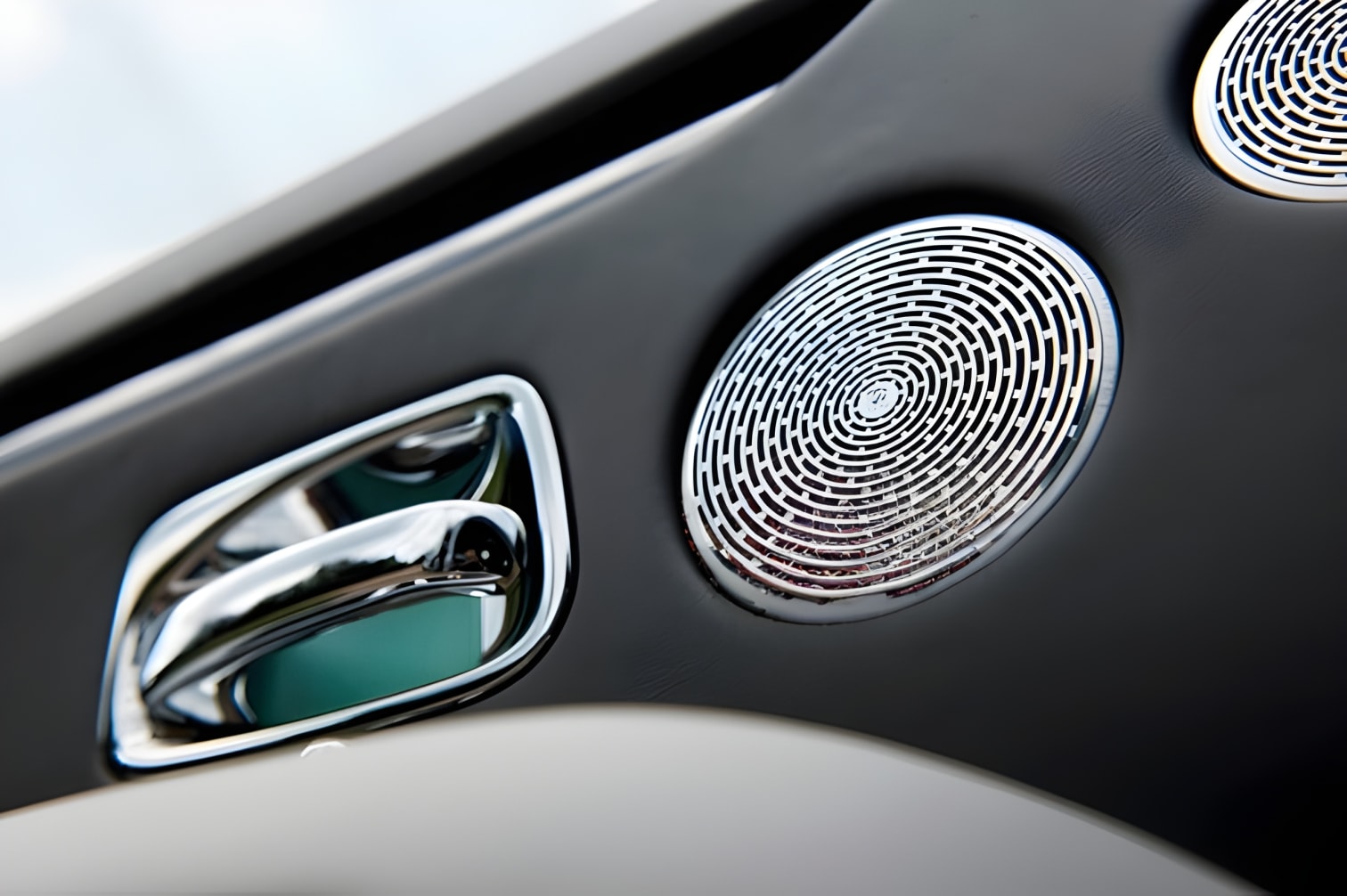 Hệ thống loa âm thanh Rolls-Royce Ghost 2021 cao cấp
