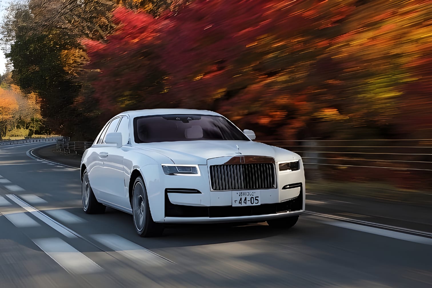 Ngoại thất tổng thể xe Rolls-Royce Ghost sang trọng