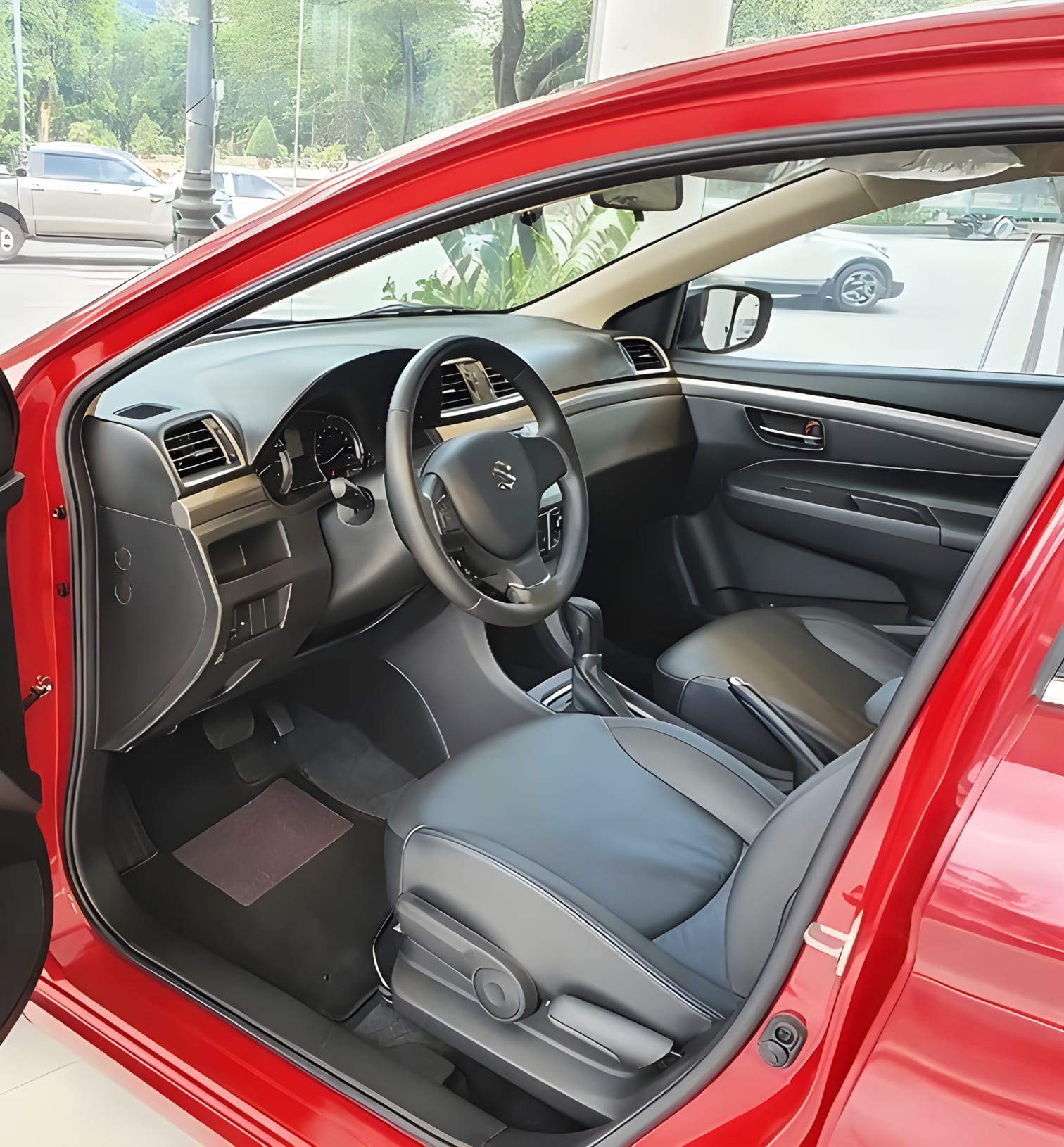 Khoang lái và vô-lăng xe Suzuki Ciaz thiết kế hiện đại