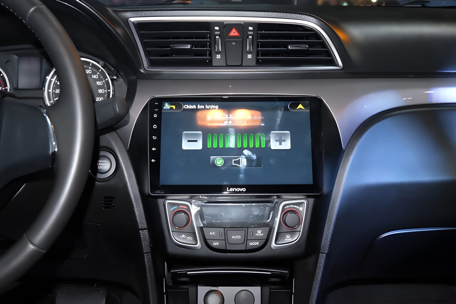 Màn hình giải trí cảm ứng trên xe Suzuki Ciaz