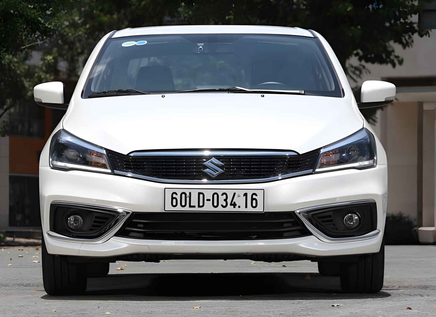 Phần đầu xe Suzuki Ciaz thiết kế lưới tản nhiệt