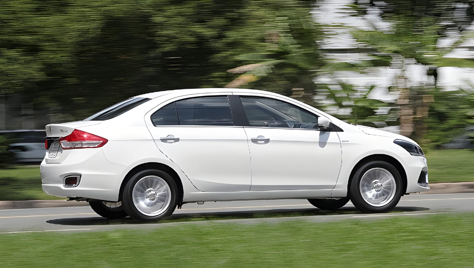 Khả năng vận hành động cơ xe Suzuki Ciaz trên đường