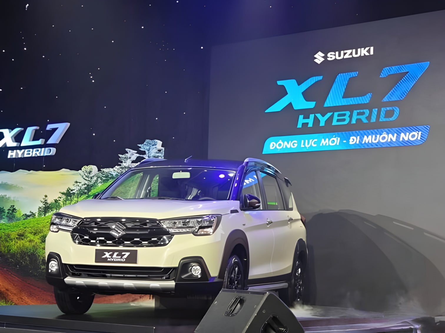 Sự kiện ra mắt Suzuki XL7 Hybrid tại thị trường Việt Nam