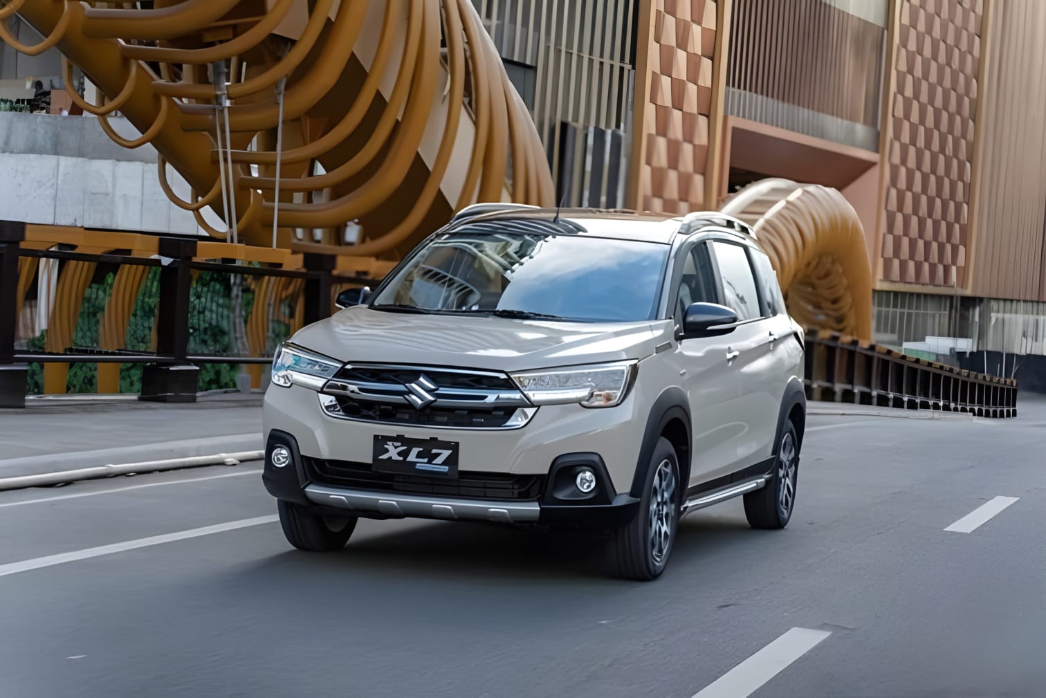 Suzuki XL7 Hybrid chính thức ra mắt tại Việt Nam