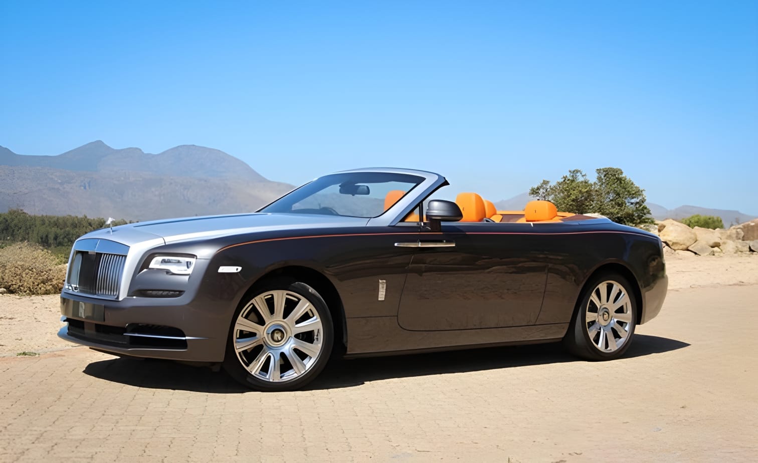 Thân xe Rolls-Royce Dawn 2020 ngoại thất sang trọng