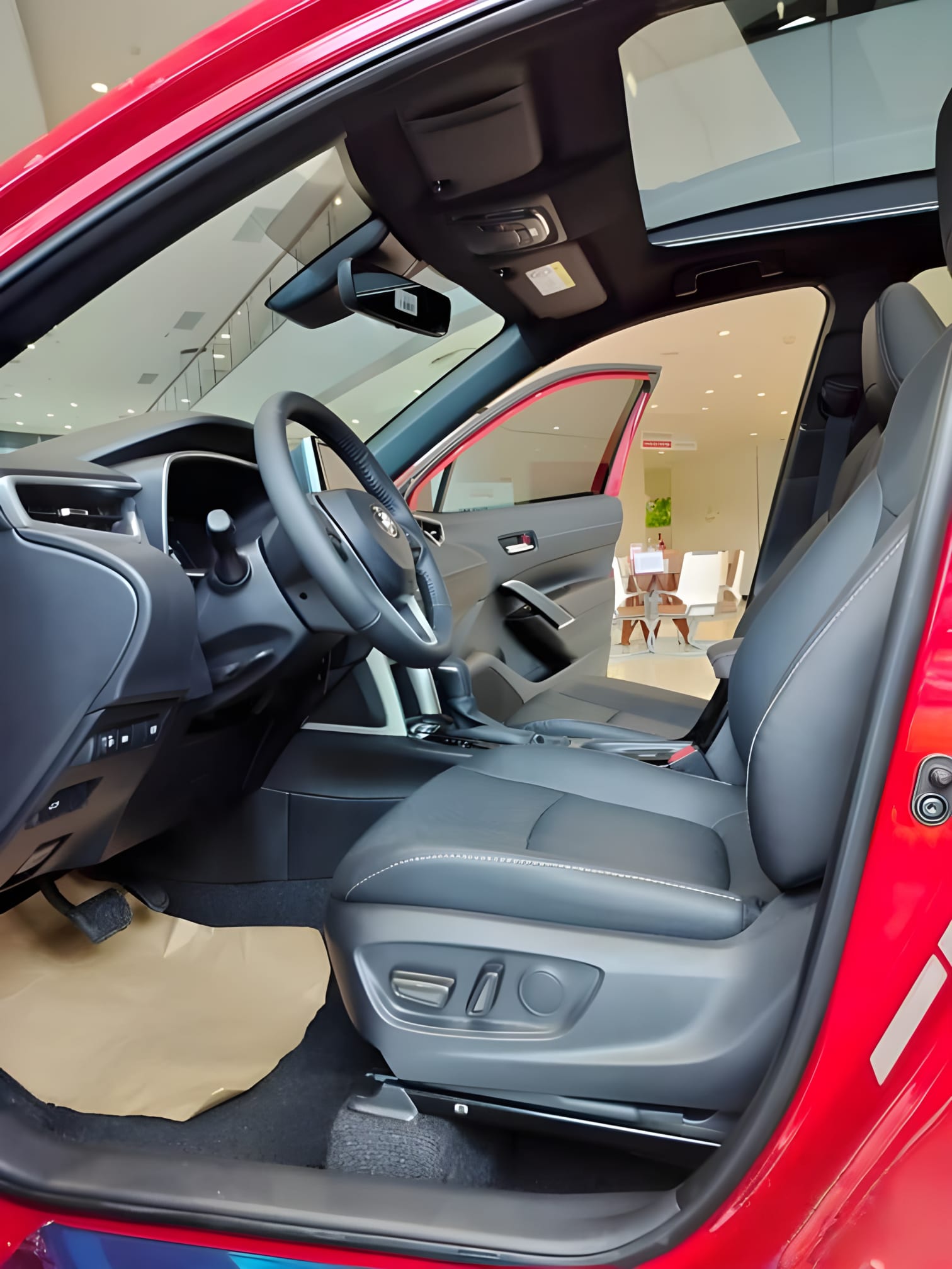 Ghế lái Toyota Corolla Cross êm ái