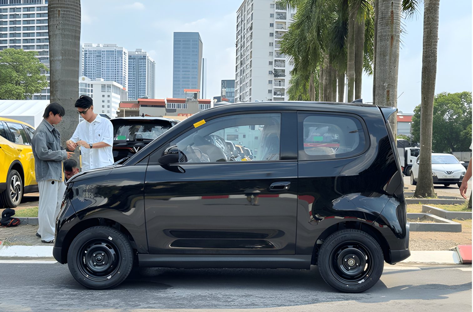 Thân xe VinFast Minio Green màu xanh lá