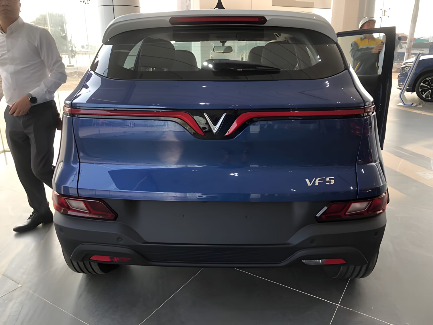 Đuôi xe VinFast VF5 Plus thiết kế cụm đèn hậu ấn tượng
